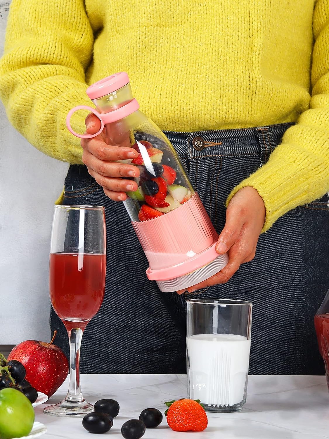 Mini Portable Juicer – Fresh Juice Anywhere in Seconds🥤